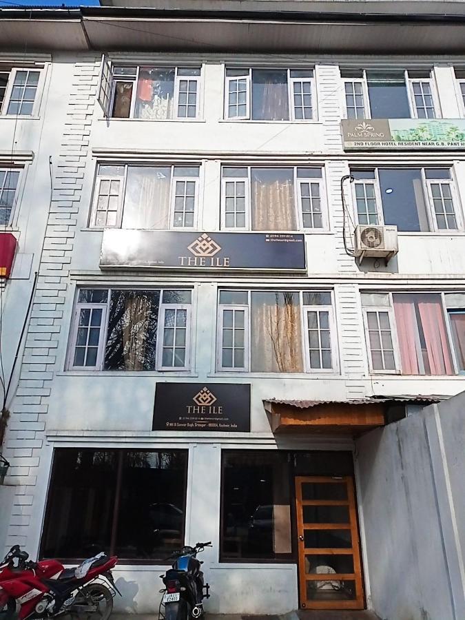 Hotel The Ile à Srīnagar Extérieur photo